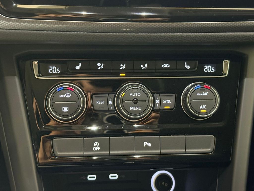 Volkswagen Touran 2021