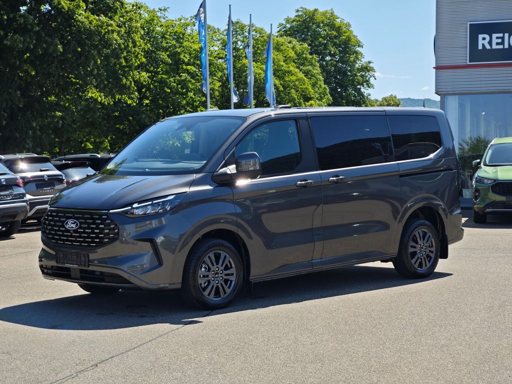 Ford Tourneo Custom 2025