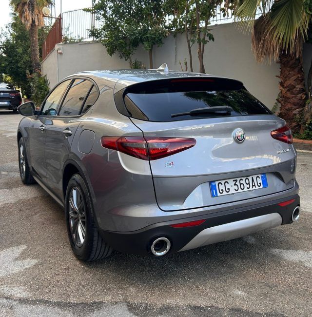 Alfa Romeo Stelvio 2021