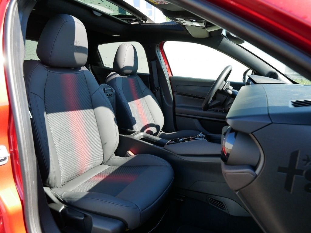 Alfa Romeo Junior 2025