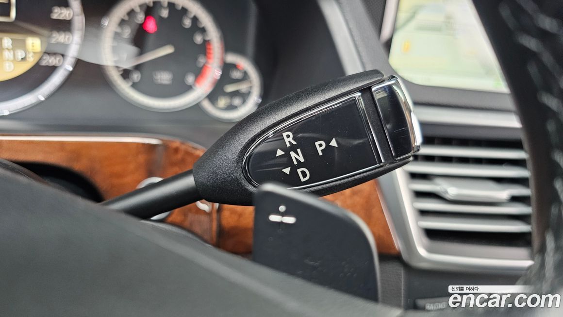 Mercedes-Benz E-Class 2012