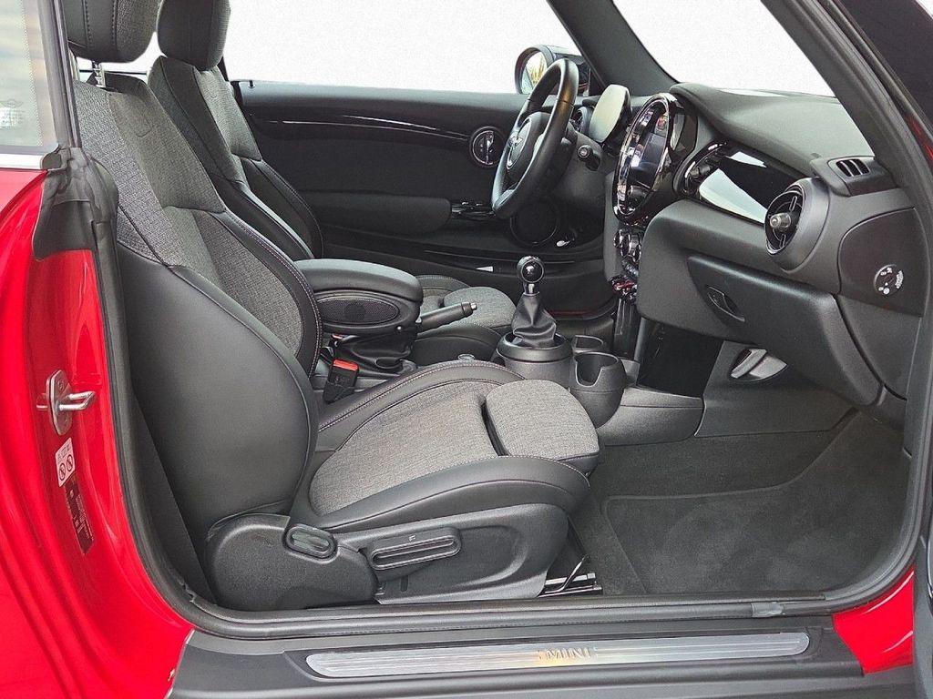 MINI Cooper Cabrio 2021
