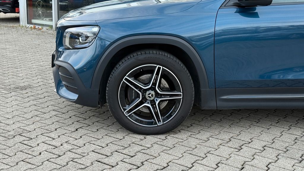 Mercedes-Benz GLB 200 2023