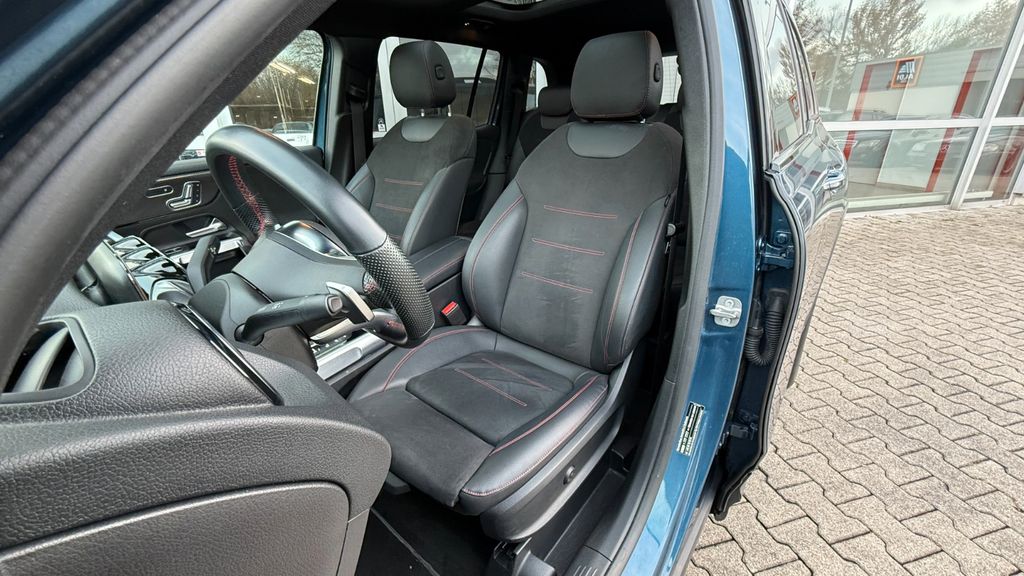 Mercedes-Benz GLB 200 2023