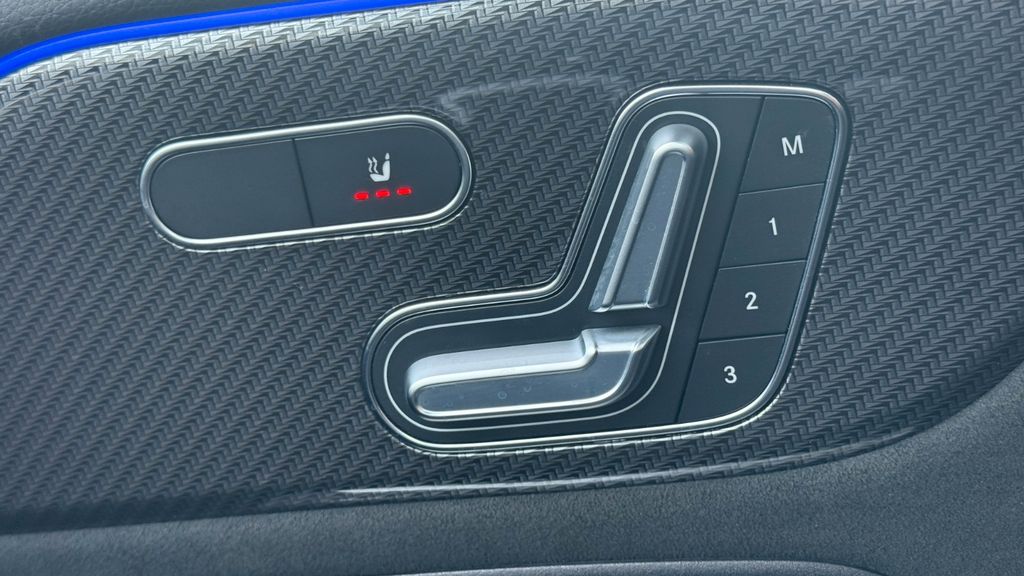 Mercedes-Benz GLB 200 2023