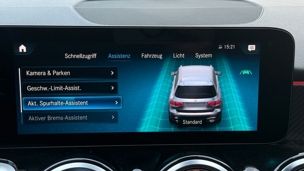 Mercedes-Benz GLB 200 2023