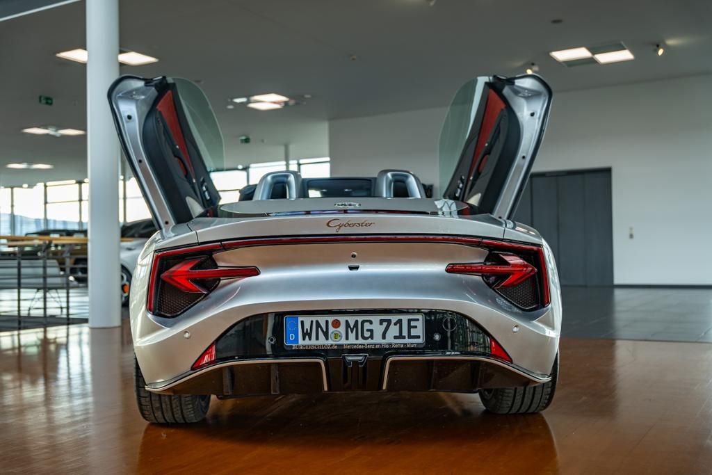 MG Cyberster 2025