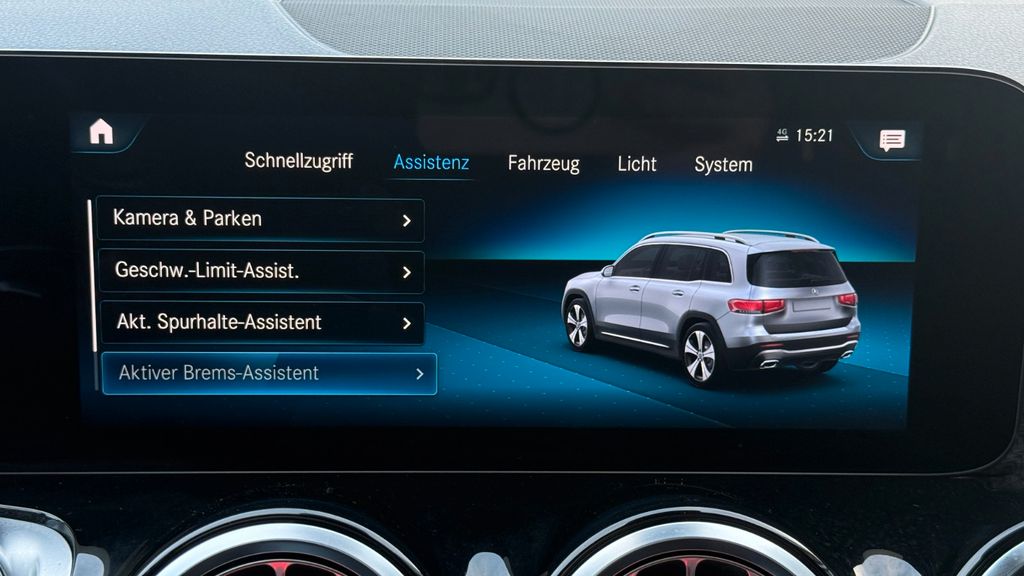 Mercedes-Benz GLB 200 2023