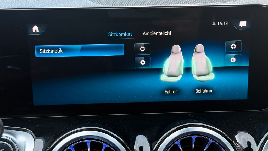 Mercedes-Benz GLB 200 2023