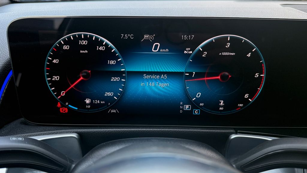 Mercedes-Benz GLB 200 2023