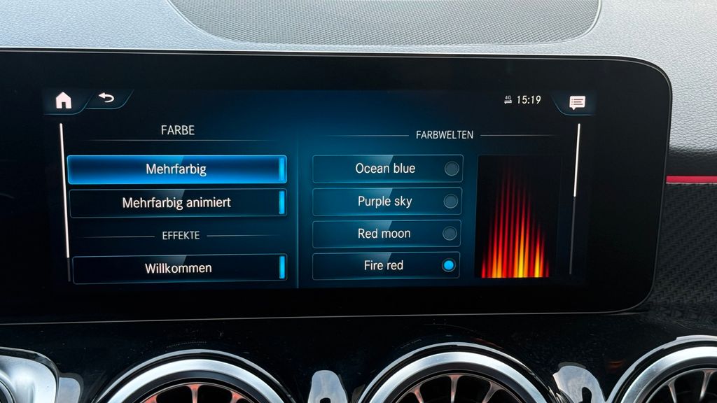 Mercedes-Benz GLB 200 2023