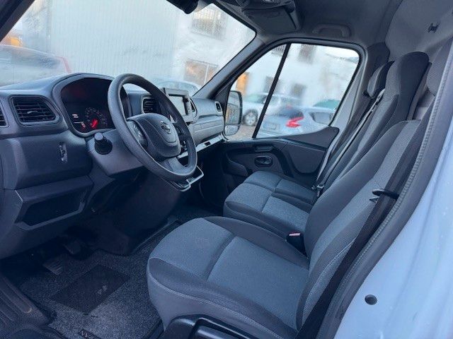 Nissan NV400 2021