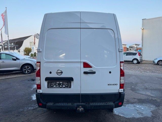Nissan NV400 2021