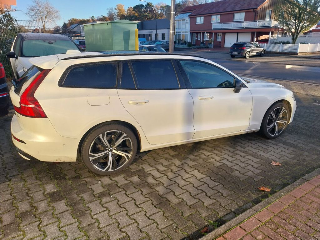 Volvo V60 2024