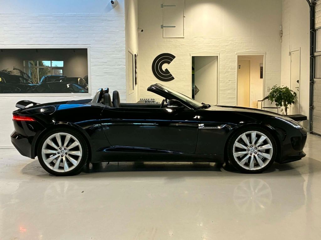 Jaguar F-Type 2013