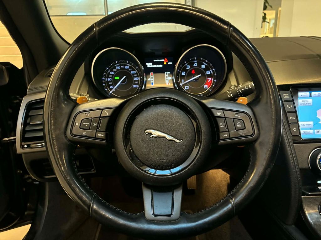 Jaguar F-Type 2013