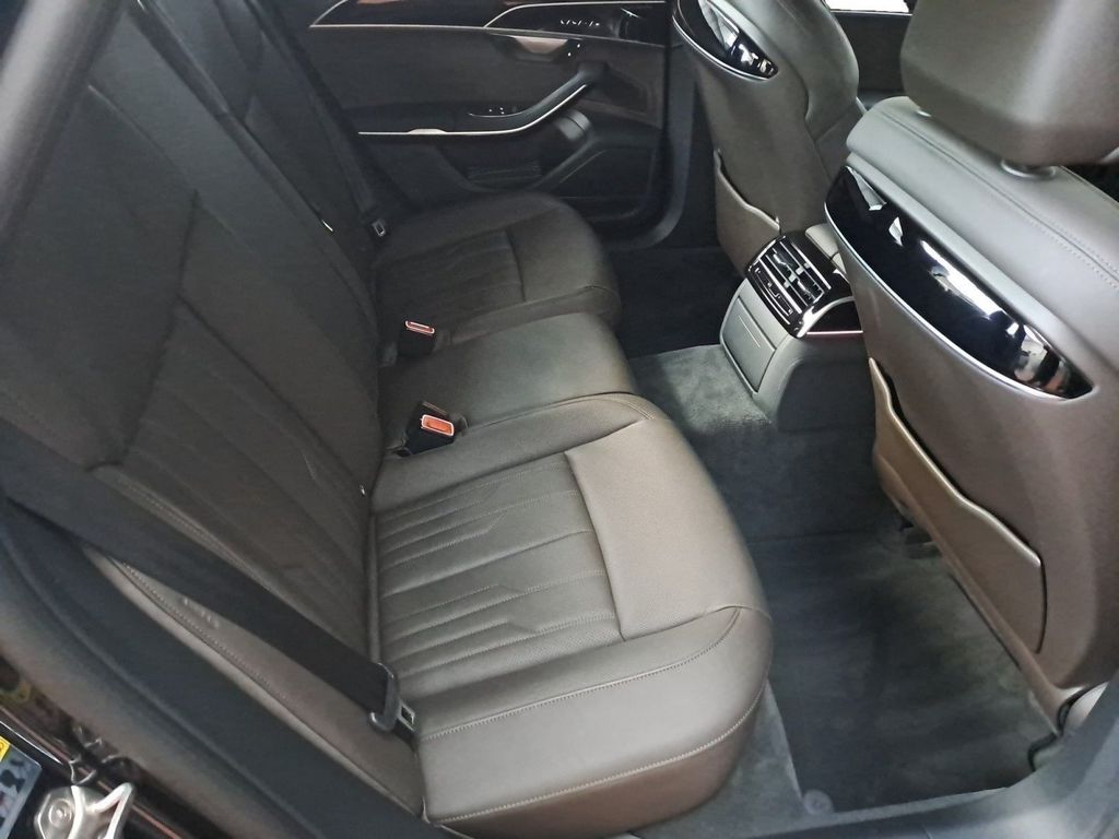 Audi A8 2022