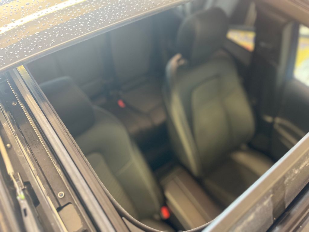 Mercedes-Benz GLB 200 2024