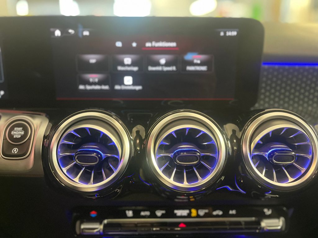 Mercedes-Benz GLB 200 2024