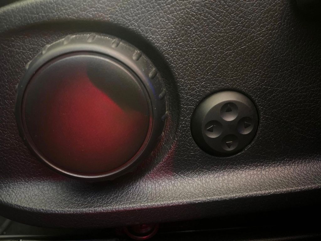 Mercedes-Benz GLB 200 2024