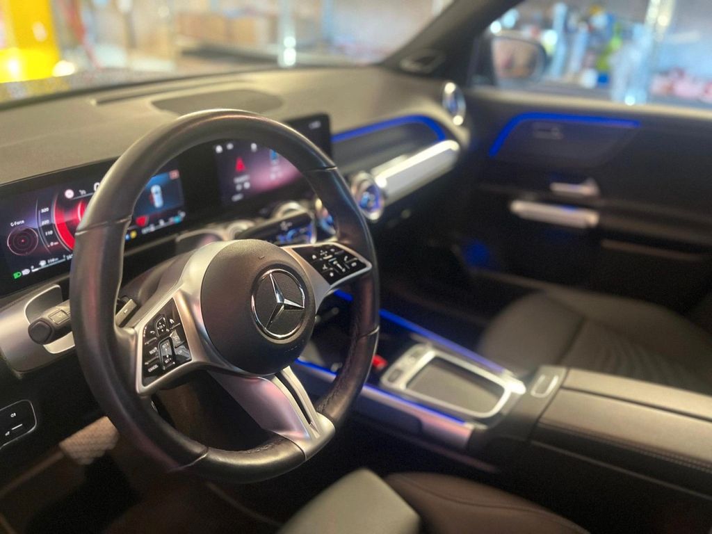 Mercedes-Benz GLB 200 2024