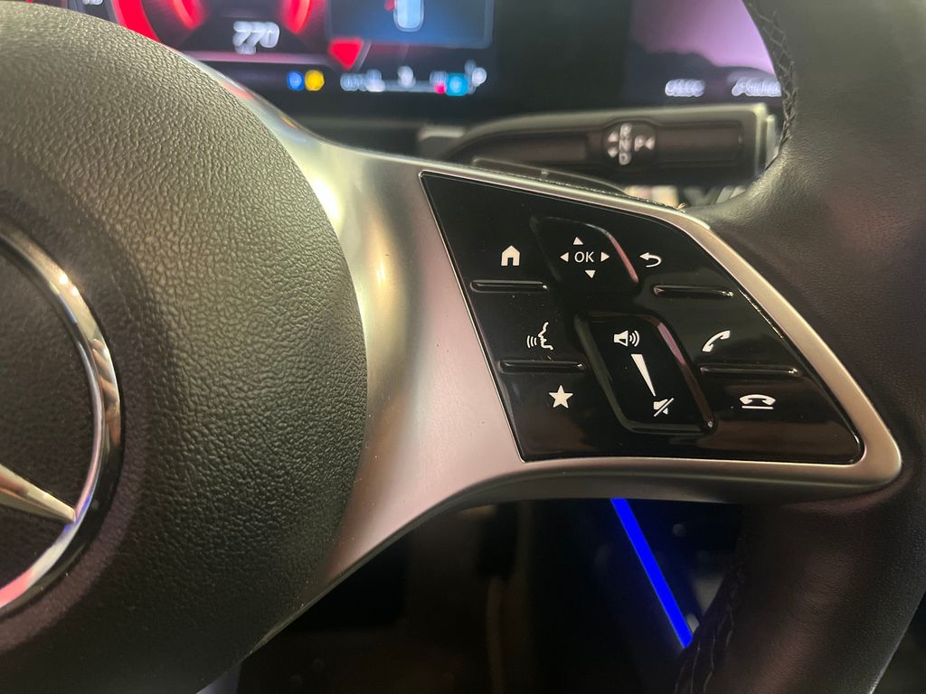 Mercedes-Benz GLB 200 2024