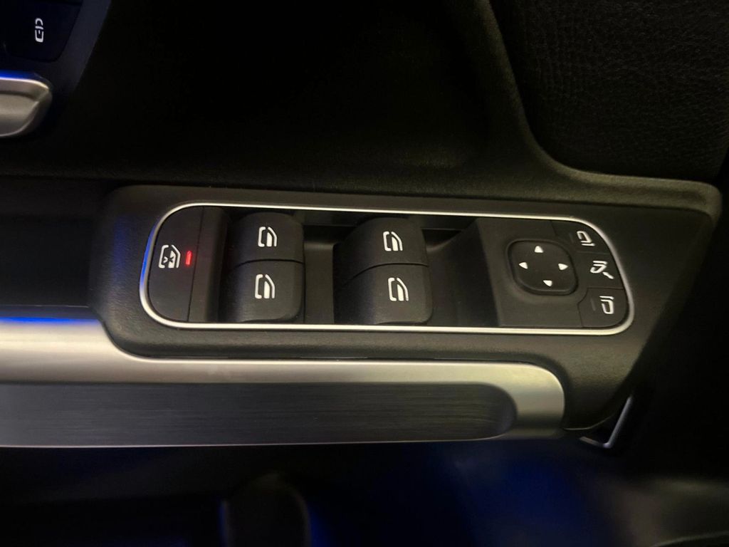 Mercedes-Benz GLB 200 2024