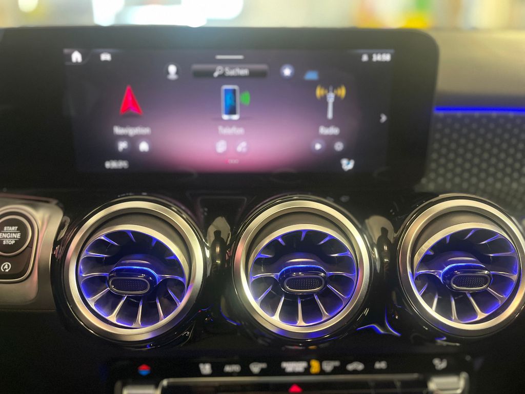 Mercedes-Benz GLB 200 2024