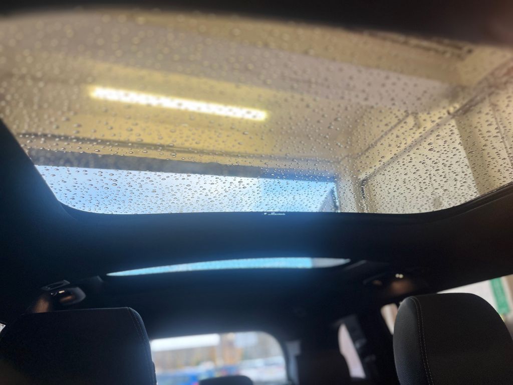 Mercedes-Benz GLB 200 2024