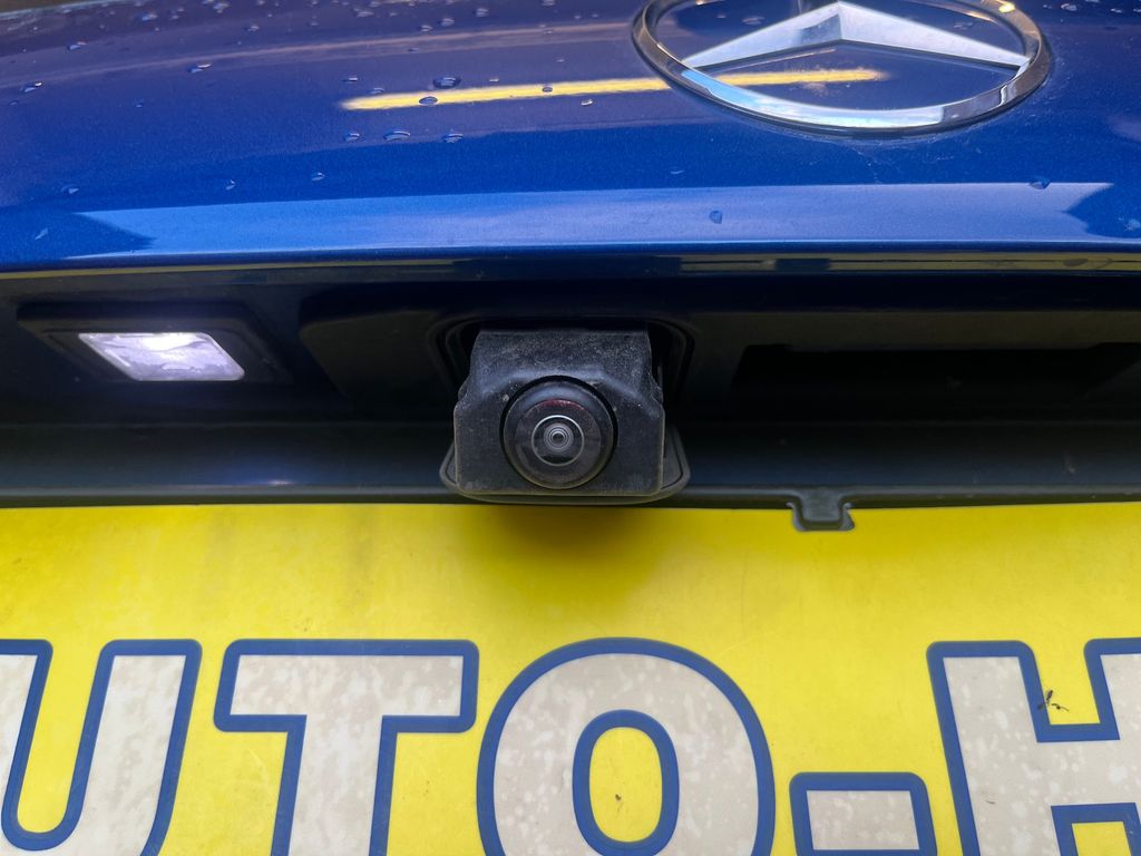 Mercedes-Benz GLB 200 2024