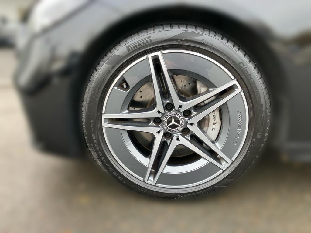 Mercedes-Benz C 300 2025