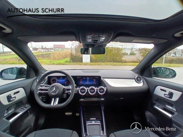 Mercedes-Benz GLA 200 2025