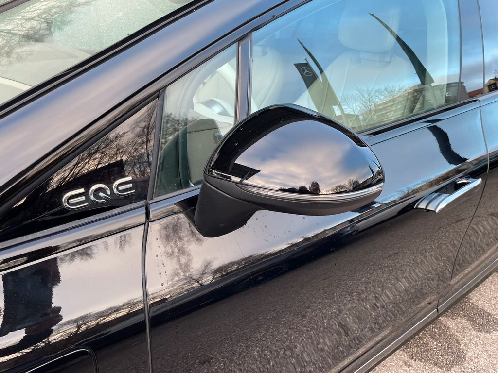 Mercedes-Benz EQE 2024