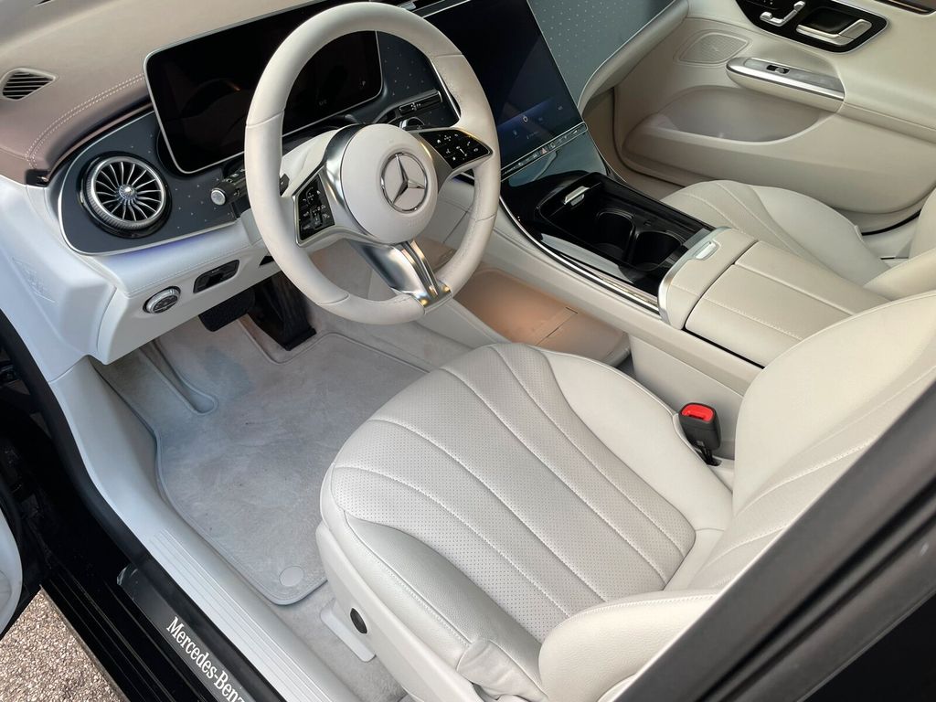 Mercedes-Benz EQE 2024