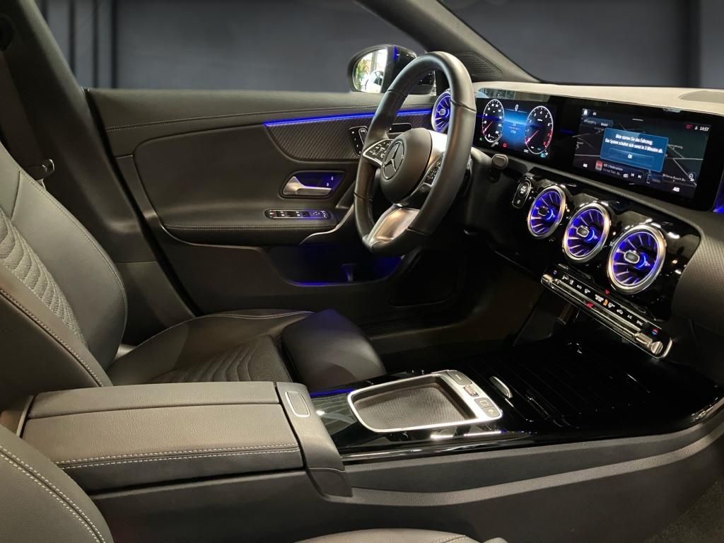 Mercedes-Benz CLA 200 2025