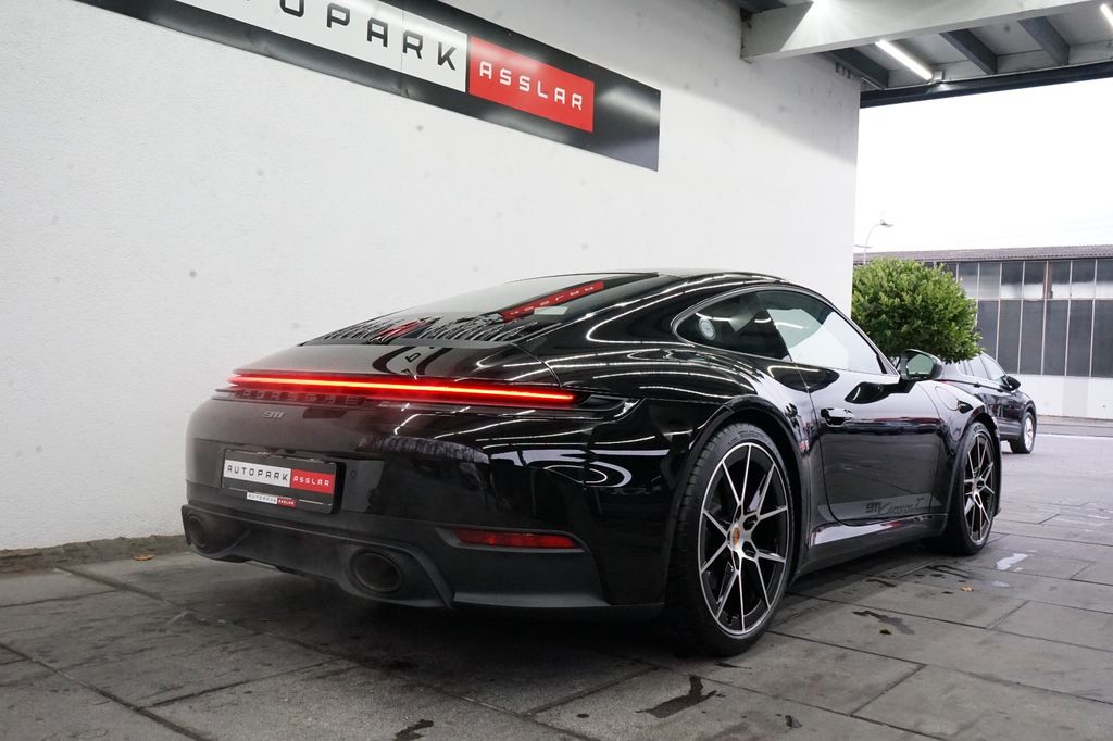 Porsche 992 2025