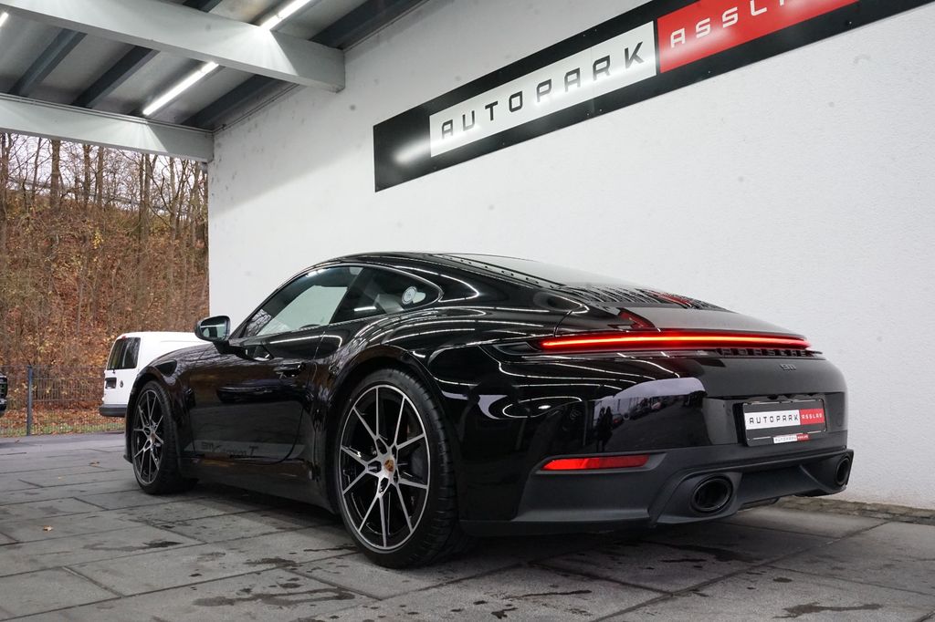 Porsche 992 2025
