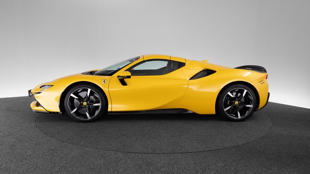 Ferrari SF90 2022