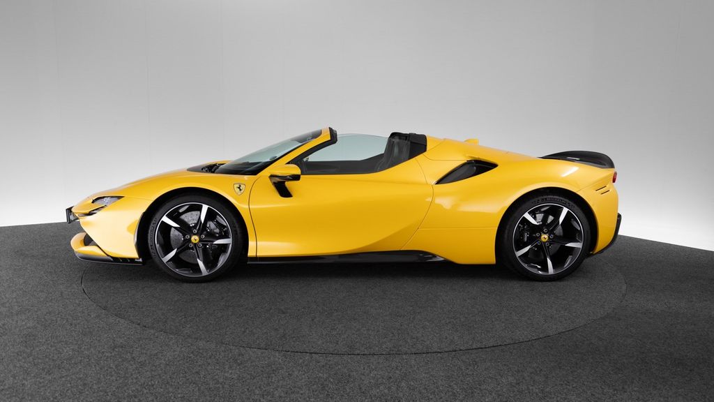 Ferrari SF90 2022