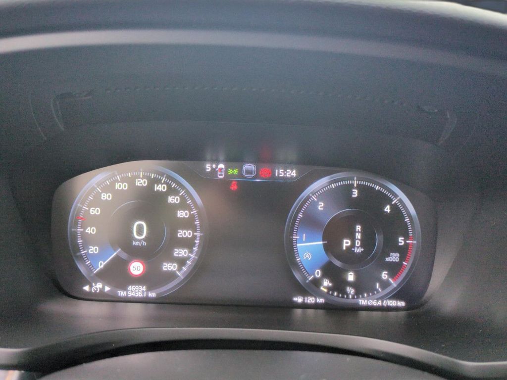 Volvo V60 Cross Country 2021