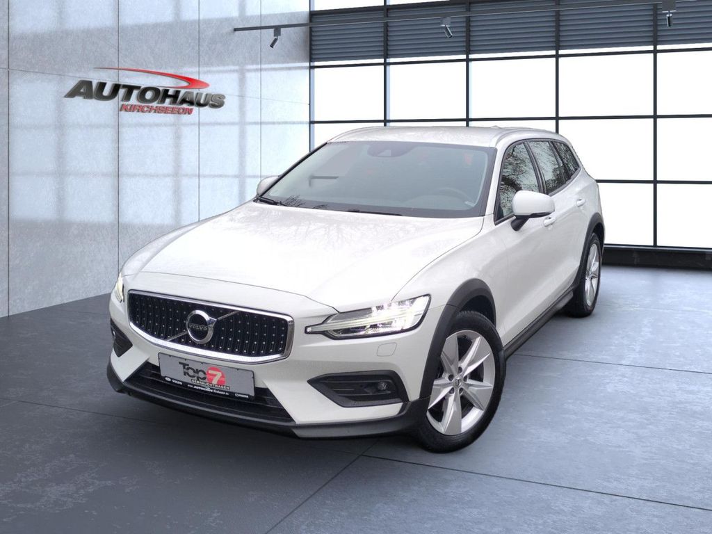 Volvo V60 Cross Country 2021
