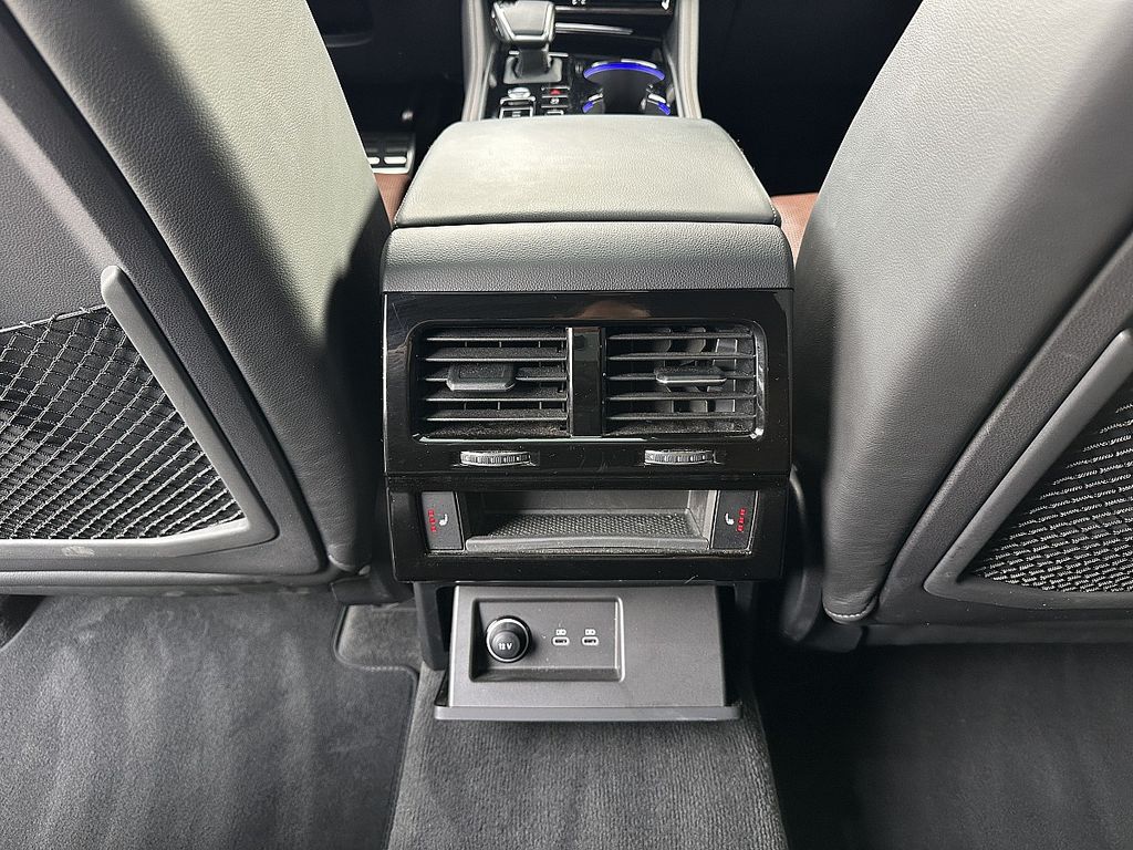 Volkswagen Touareg 2025