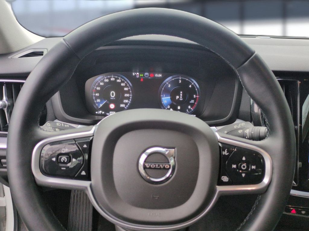 Volvo V60 Cross Country 2021