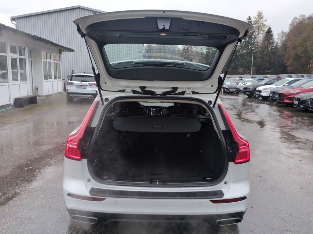 Volvo V60 Cross Country 2021