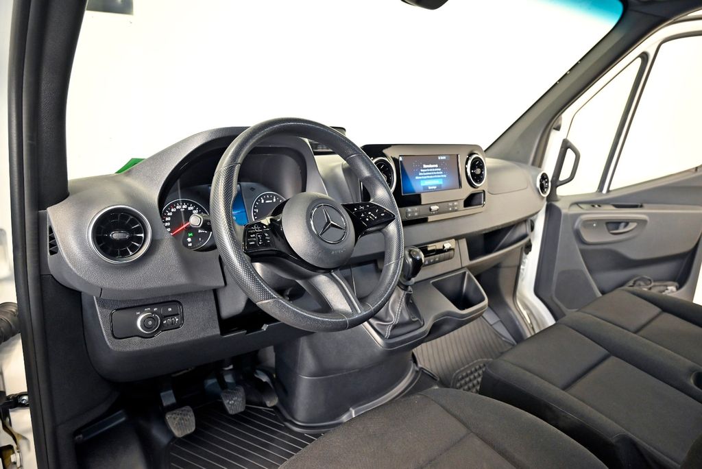 Mercedes-Benz Sprinter 2024