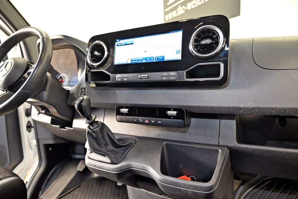 Mercedes-Benz Sprinter 2024