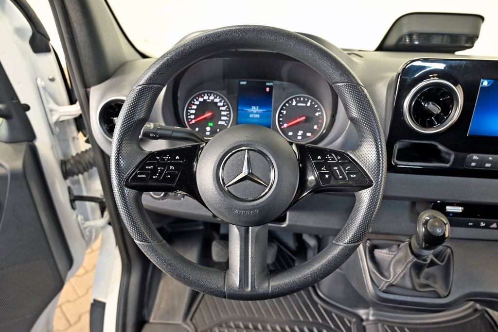Mercedes-Benz Sprinter 2024