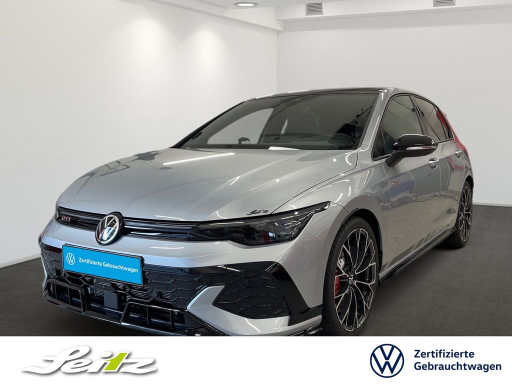 Volkswagen Golf 2025