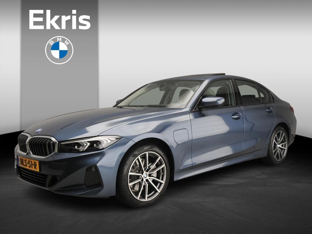 BMW 330 2025