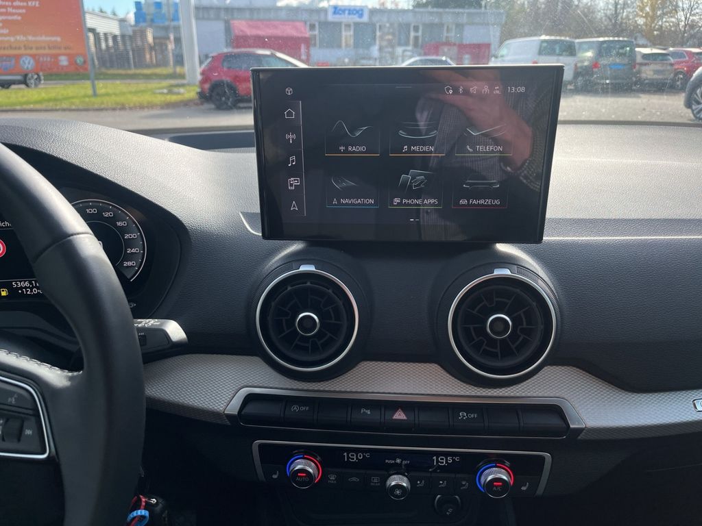 Audi Q2 2024